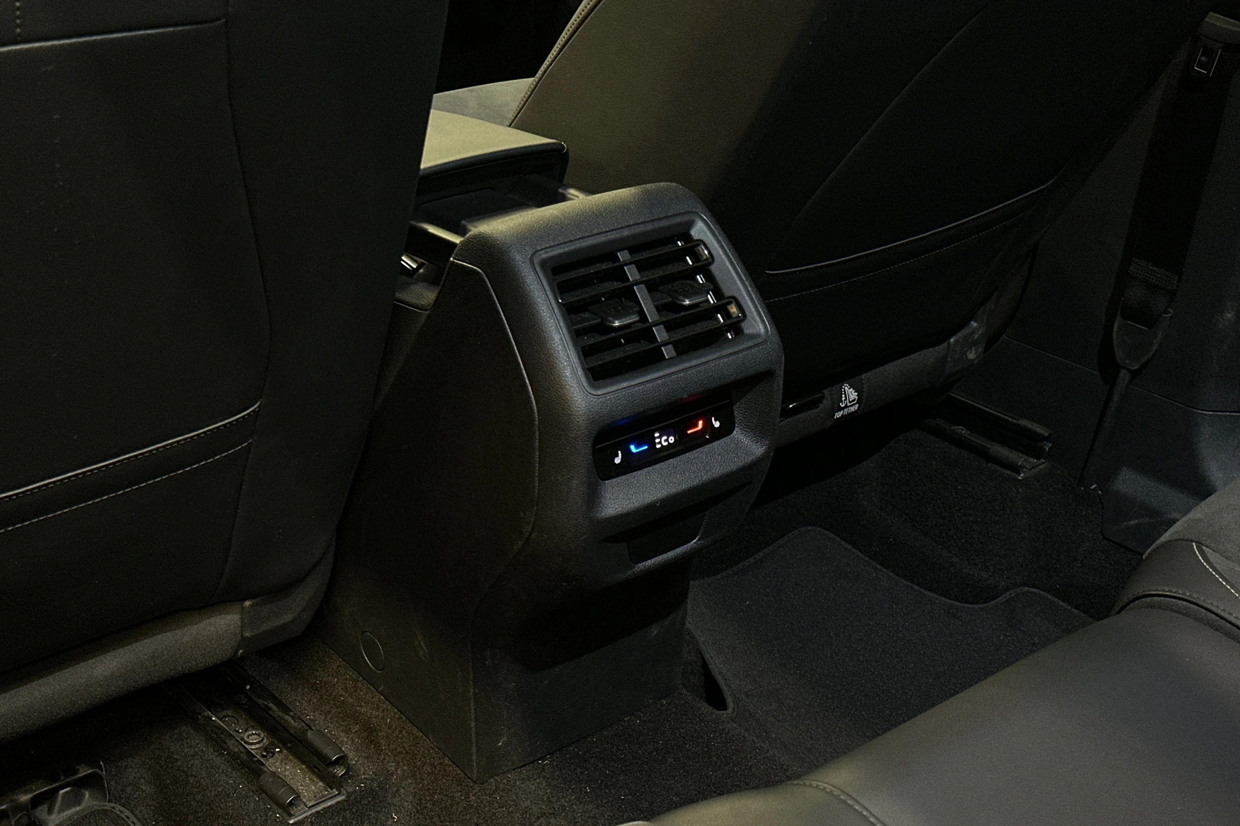 sininen Volkswagen Tiguan 2025 kuva 33.