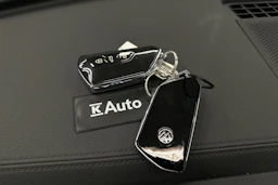 sininen Volkswagen Tiguan 2025 kuva 39.