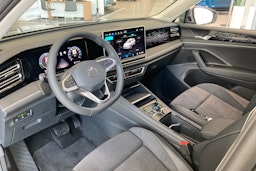 harmaa Volkswagen Tiguan 2025 kuva 6.
