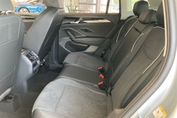 harmaa Volkswagen Tiguan 2025 kuva 8.