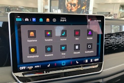 harmaa Volkswagen Tiguan 2025 kuva 16.