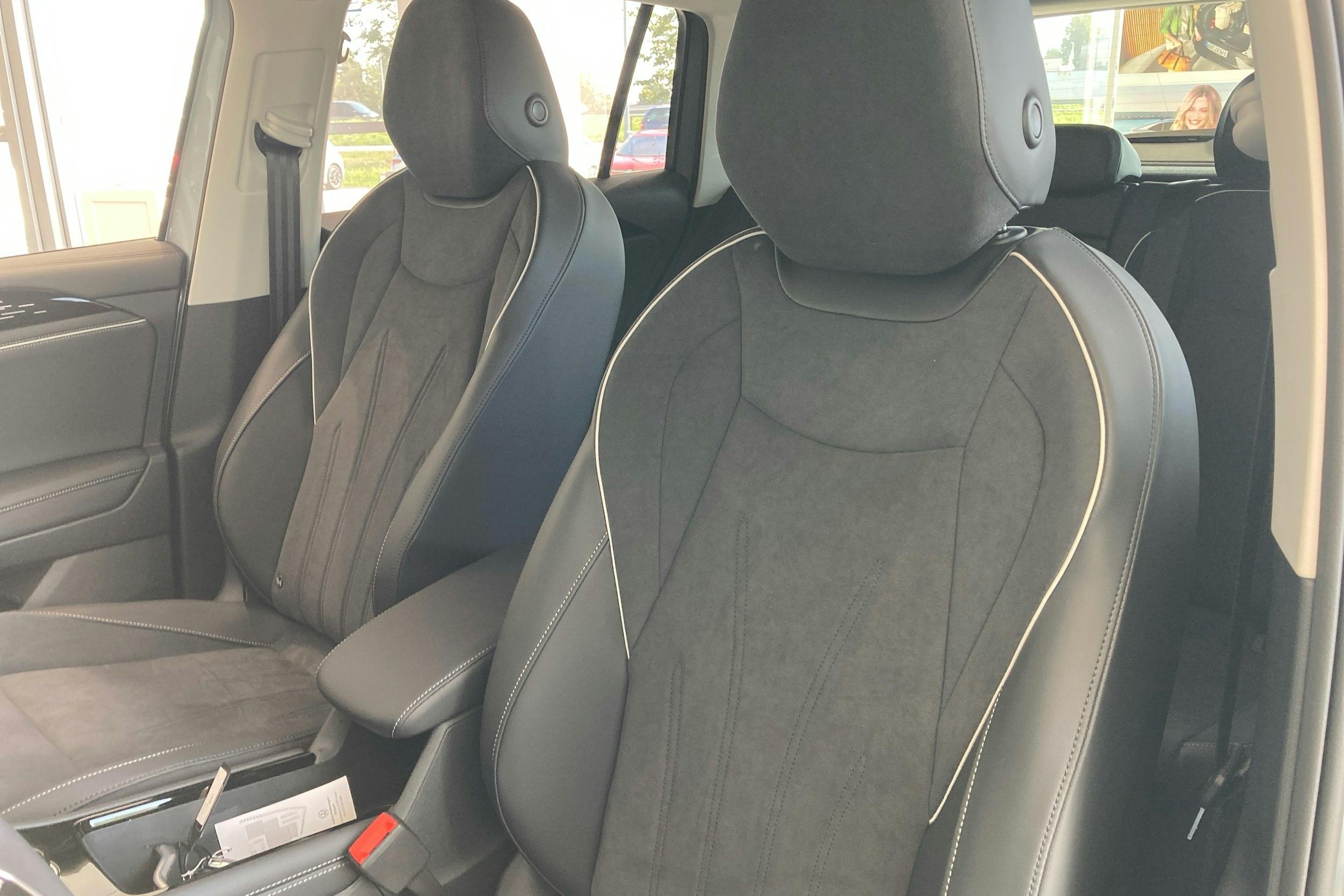 harmaa Volkswagen Tiguan 2025 kuva 18.
