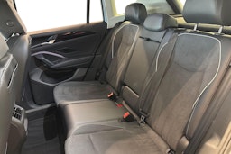 harmaa Volkswagen Tiguan 2025 kuva 8.