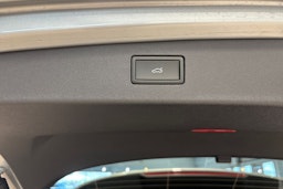 harmaa Volkswagen Tiguan 2025 kuva 20.