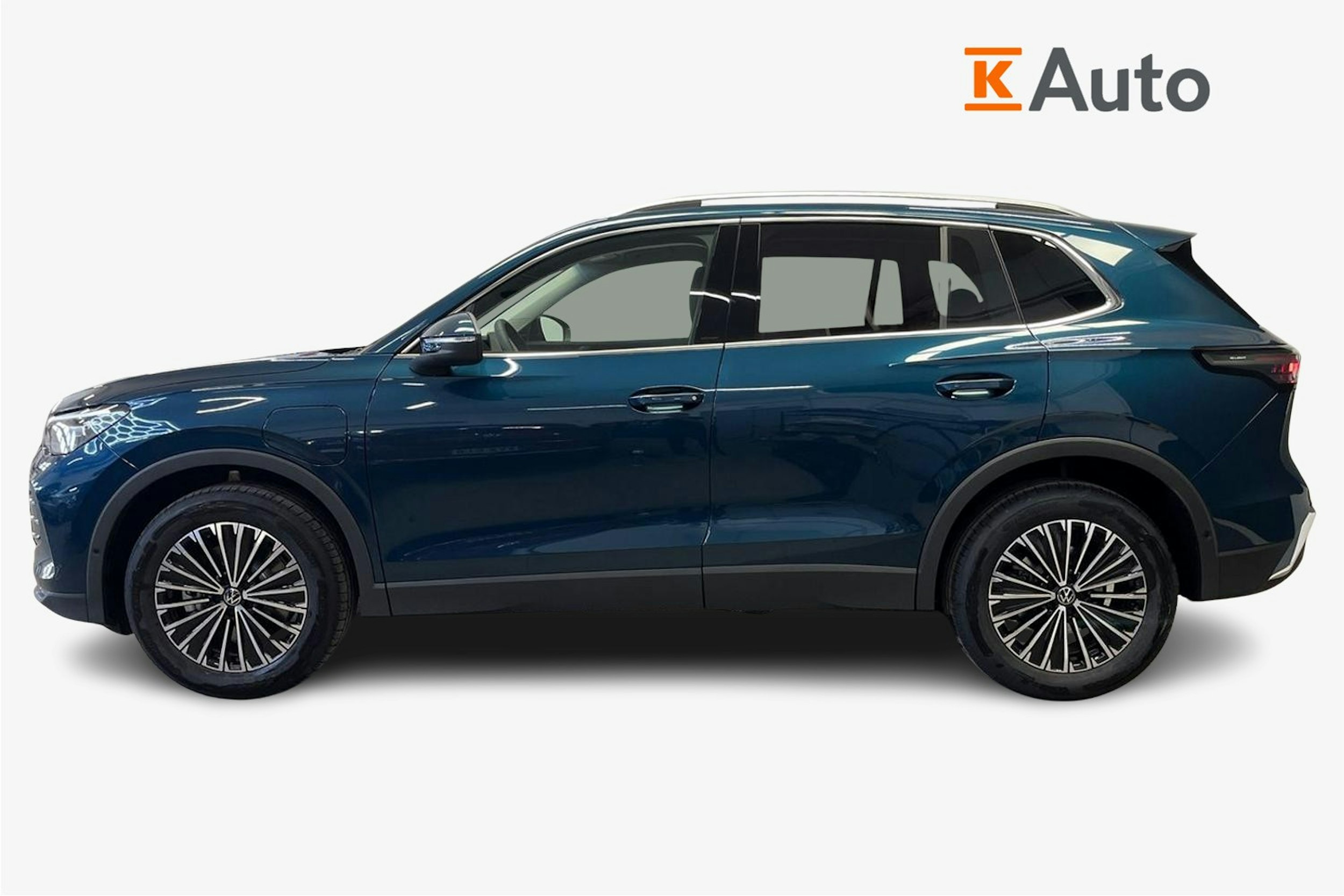 sininen Volkswagen Tiguan 2025 kuva 3.