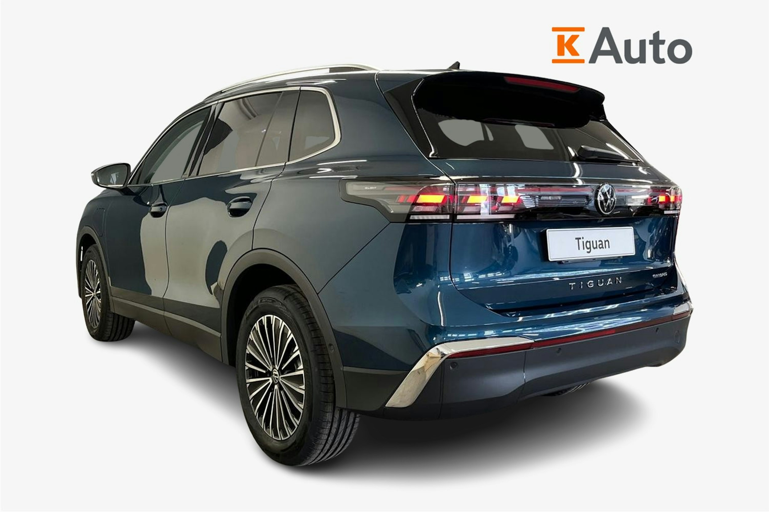 sininen Volkswagen Tiguan 2025 kuva 4.