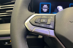 sininen Volkswagen Tiguan 2025 kuva 9.