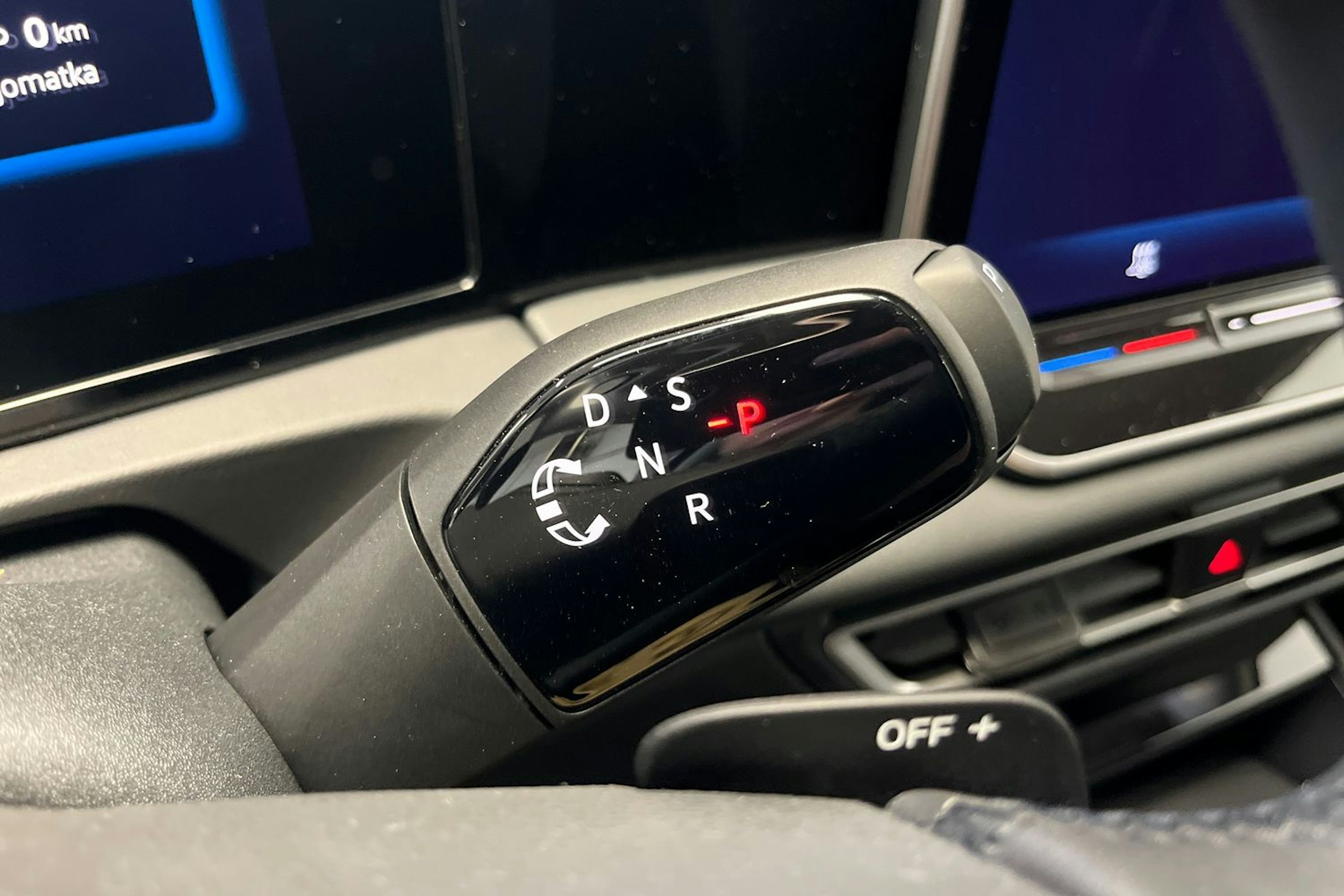 sininen Volkswagen Tiguan 2025 kuva 11.