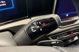 sininen Volkswagen Tiguan 2025 kuva 11.