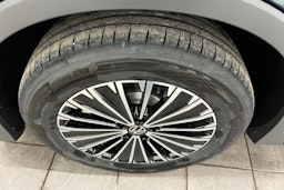 sininen Volkswagen Tiguan 2025 kuva 16.
