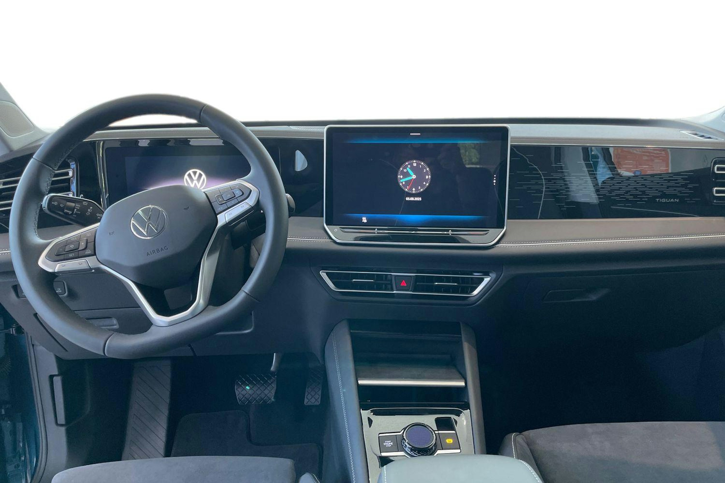sininen Volkswagen Tiguan 2025 kuva 7.