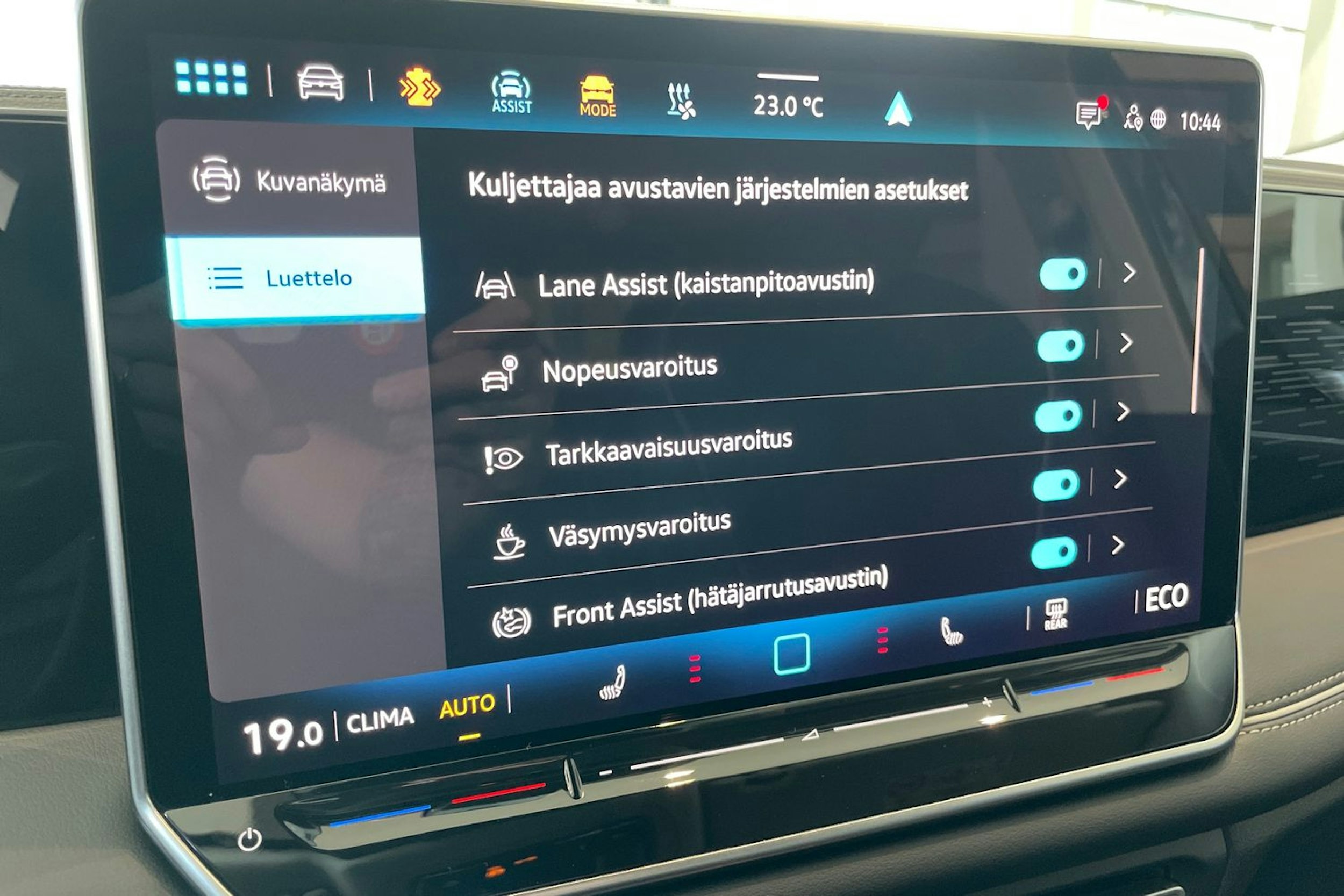 sininen Volkswagen Tiguan 2025 kuva 13.
