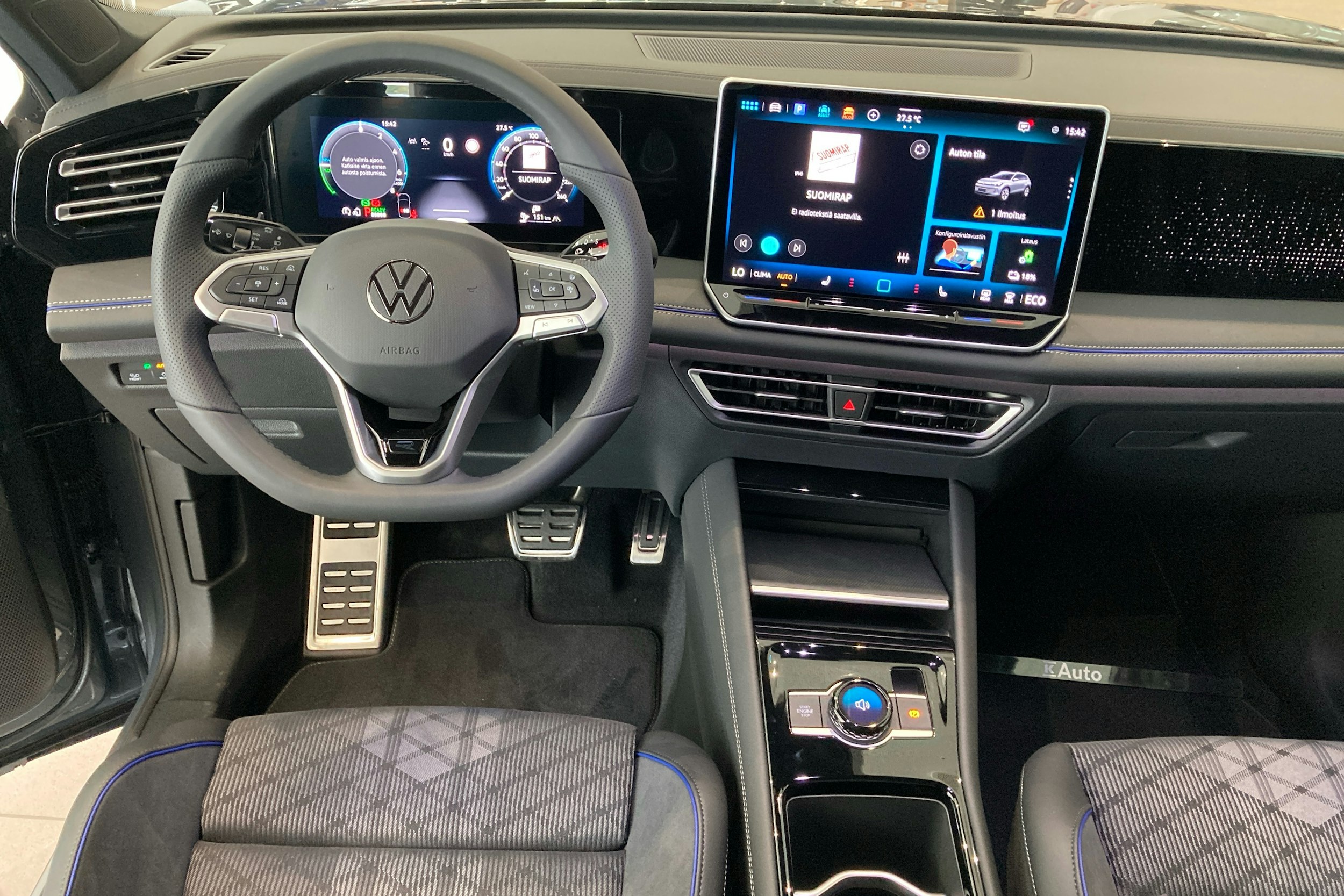 harmaa Volkswagen Tiguan 2025 kuva 7.