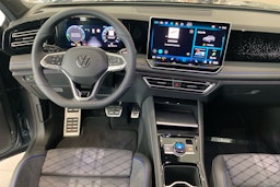 harmaa Volkswagen Tiguan 2025 kuva 7.