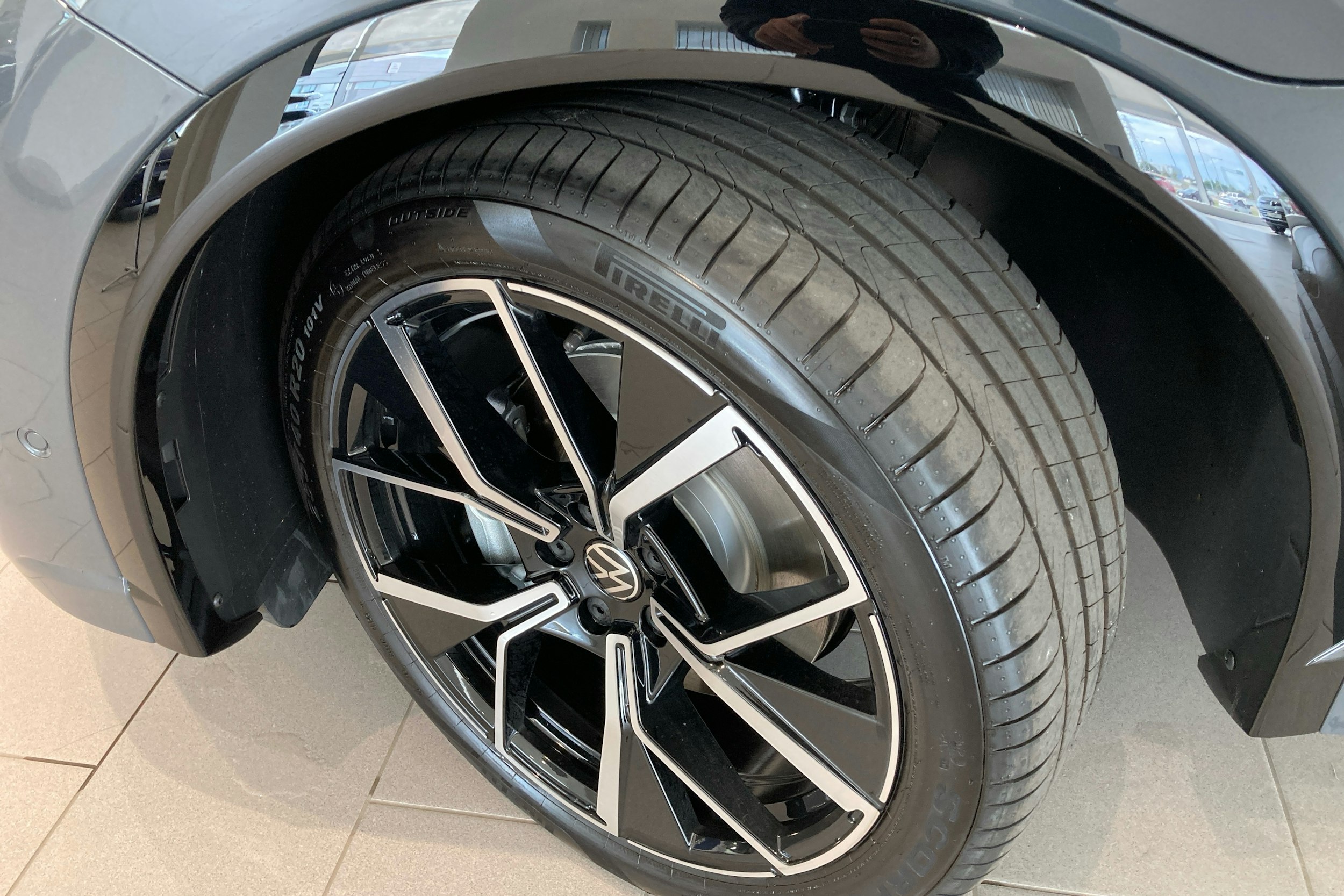 harmaa Volkswagen Tiguan 2025 kuva 10.