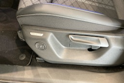 harmaa Volkswagen Tiguan 2025 kuva 13.