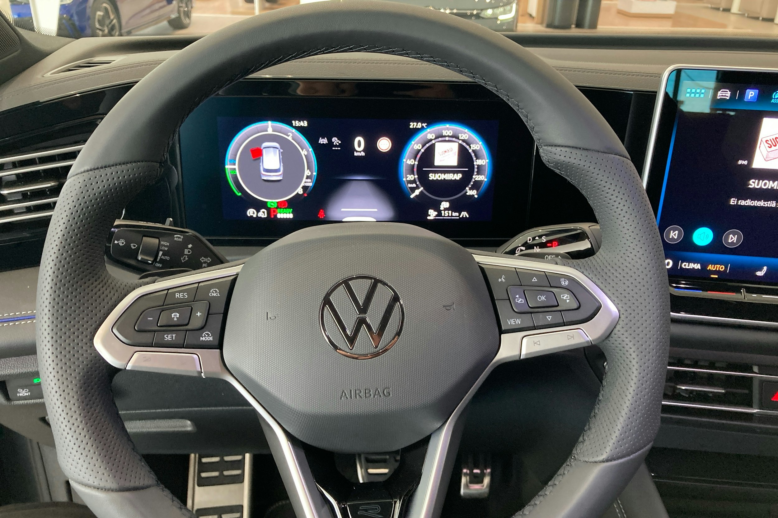 harmaa Volkswagen Tiguan 2025 kuva 14.