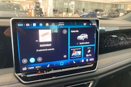 harmaa Volkswagen Tiguan 2025 kuva 15.