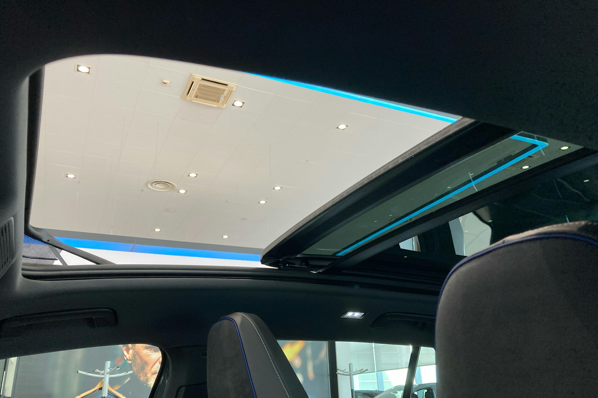 harmaa Volkswagen Tiguan 2025 kuva 21.