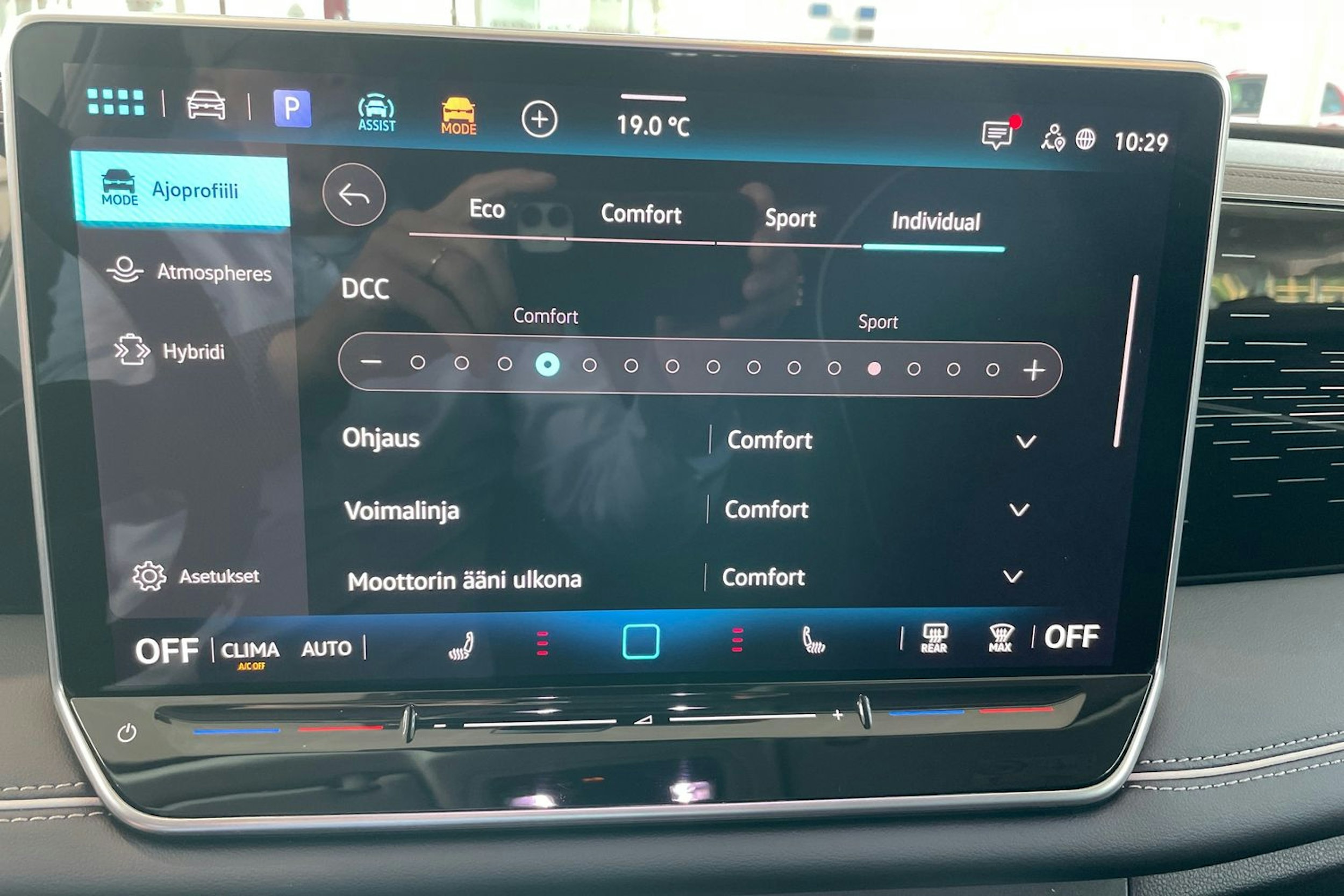 sininen Volkswagen Tiguan 2025 kuva 14.