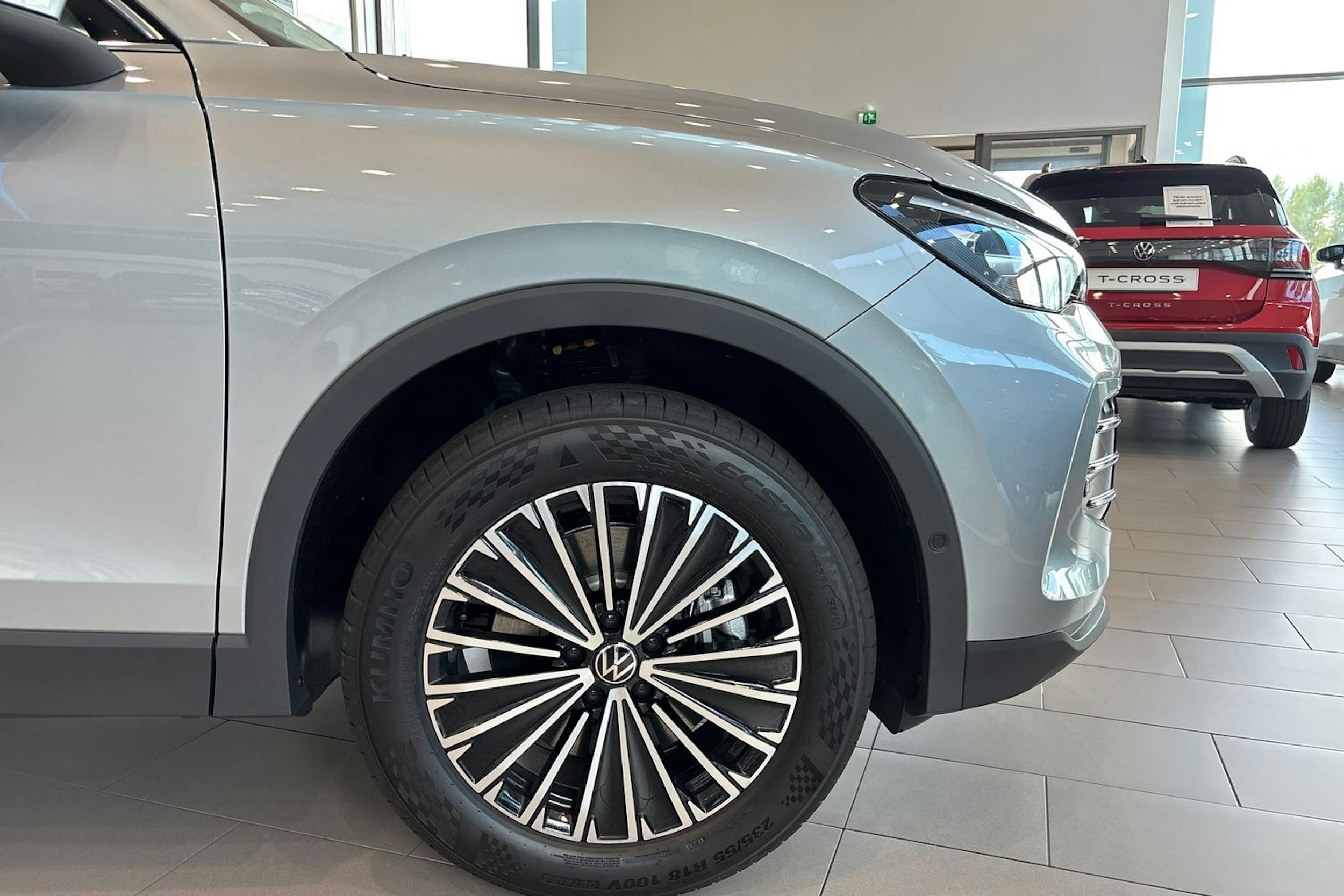 met. harmaa Volkswagen Tiguan 2025 kuva 10.