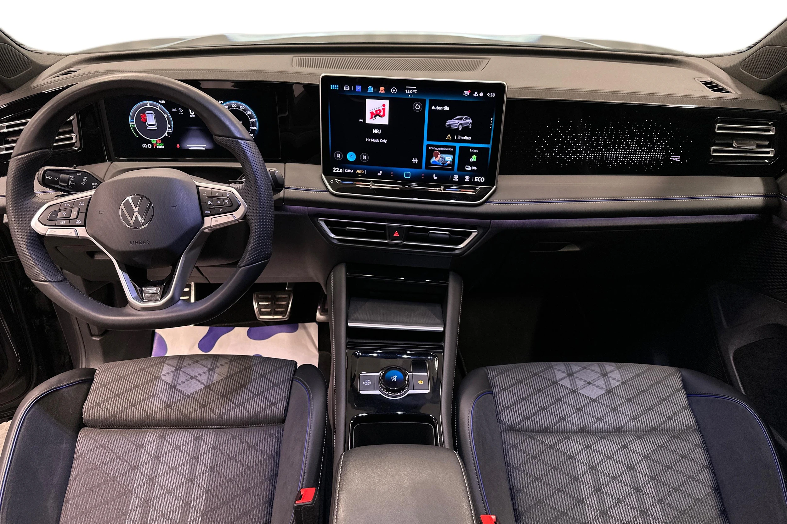 harmaa Volkswagen Tiguan 2025 kuva 7.