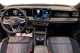 harmaa Volkswagen Tiguan 2025 kuva 7.