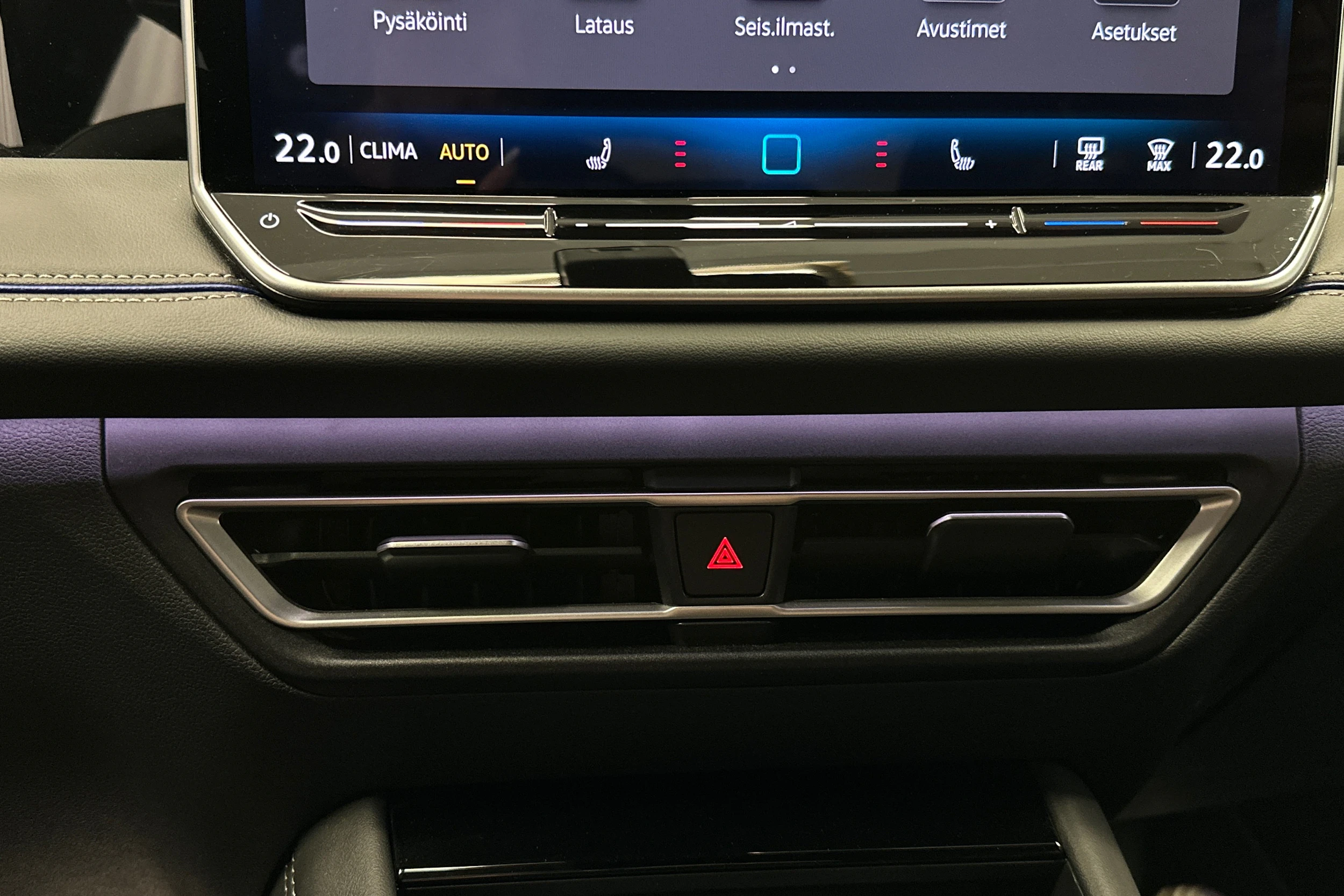 harmaa Volkswagen Tiguan 2025 kuva 34.