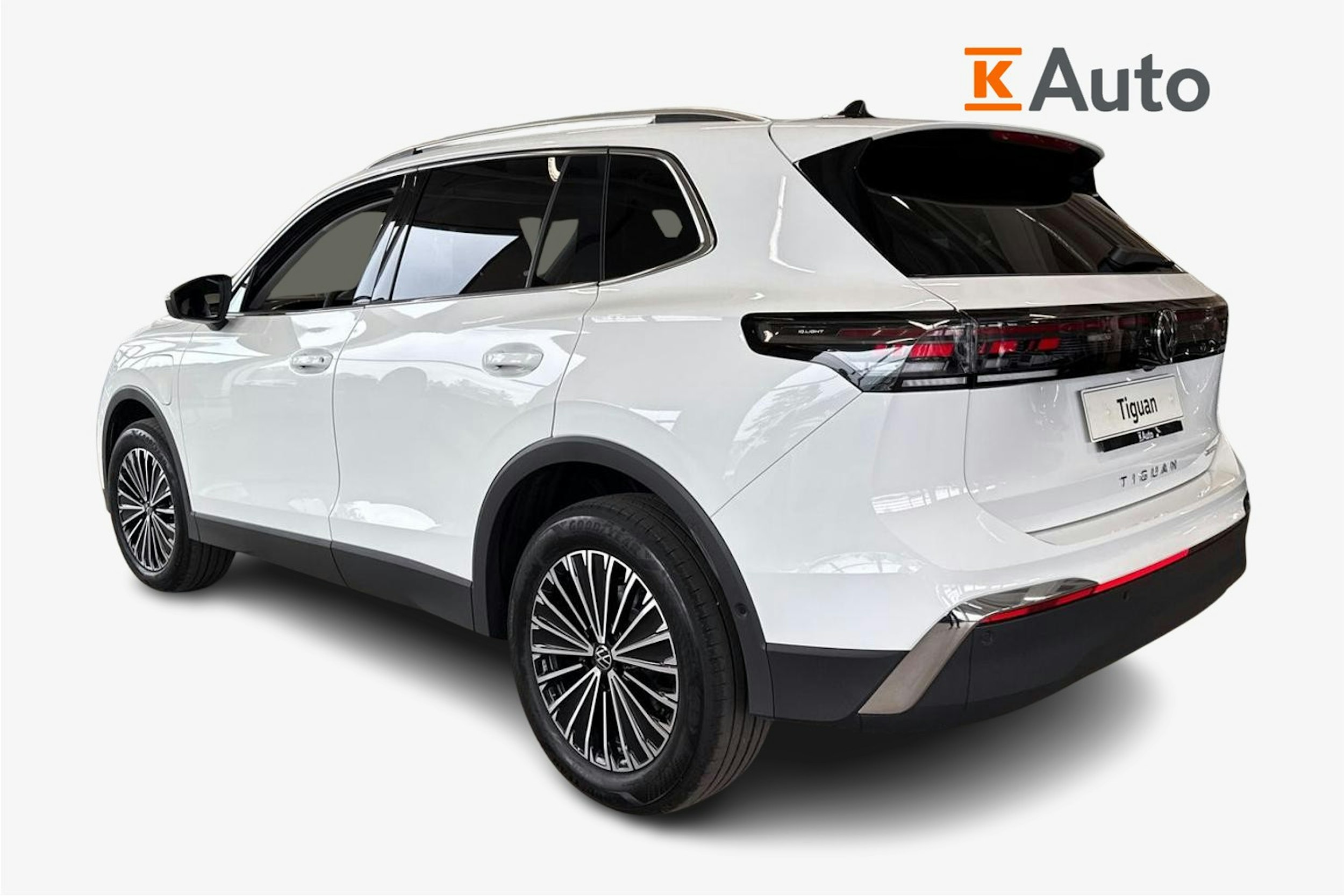 valkoinen Volkswagen Tiguan 2025 kuva 3.