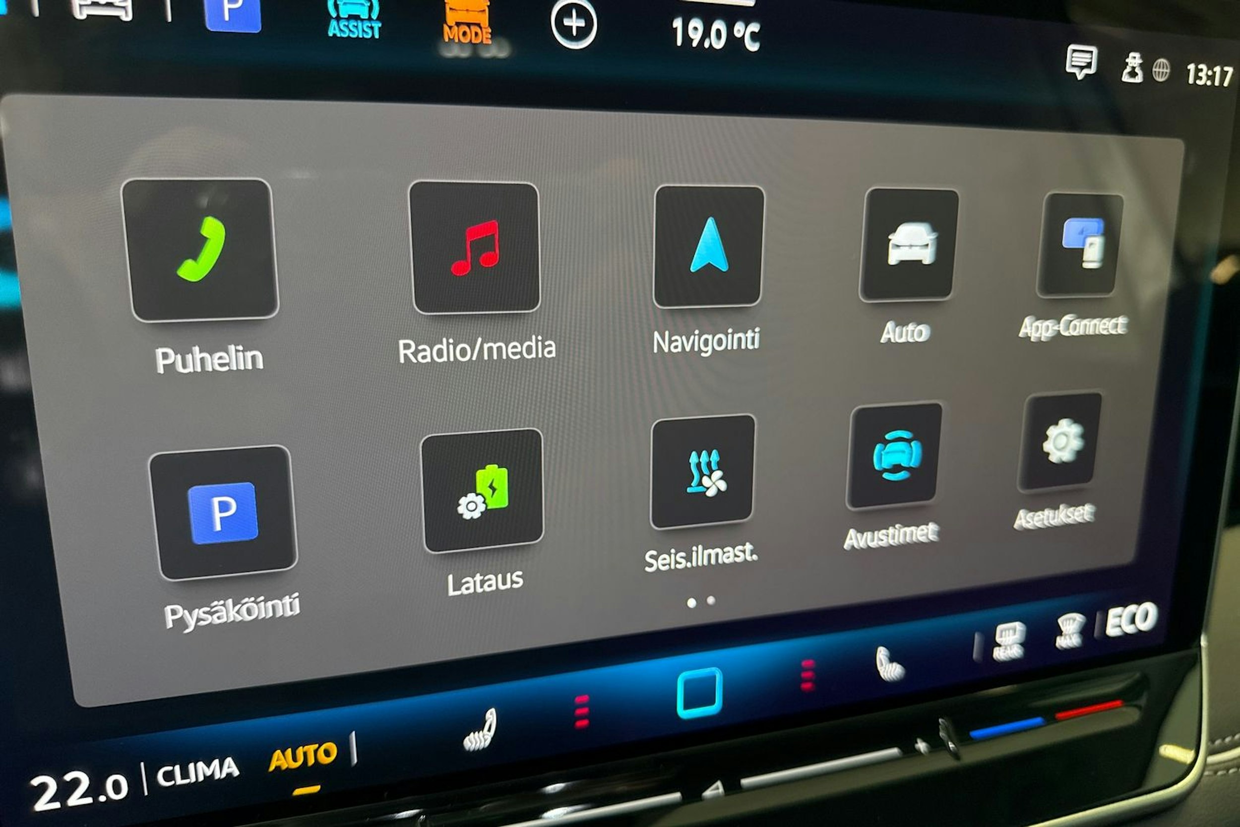 valkoinen Volkswagen Tiguan 2025 kuva 14.