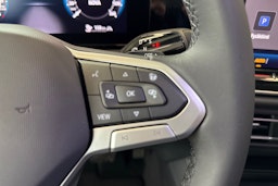 valkoinen Volkswagen Tiguan 2025 kuva 16.