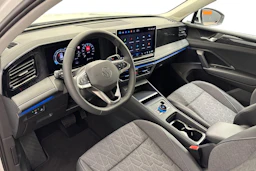 met. valkoinen Volkswagen Tiguan 2026 kuva 6.