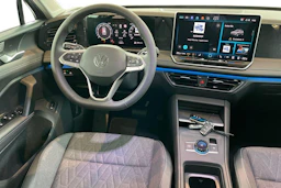 harmaa Volkswagen Tiguan 2026 kuva 7.
