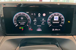 harmaa Volkswagen Tiguan 2026 kuva 15.