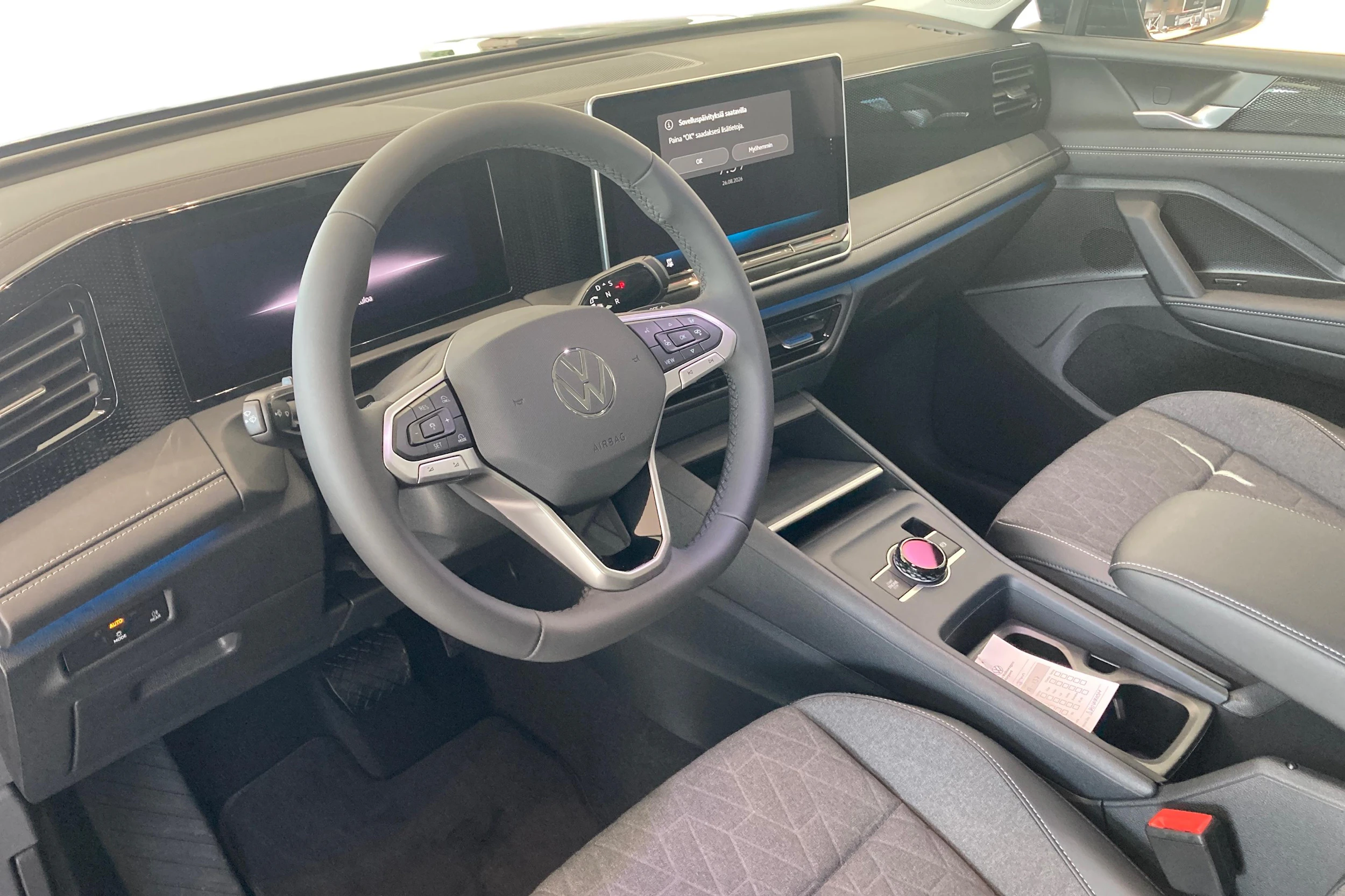 sininen Volkswagen Tiguan 2026 kuva 6.