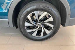sininen Volkswagen Tiguan 2026 kuva 10.
