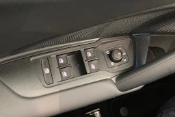 sininen Volkswagen Tiguan 2026 kuva 12.