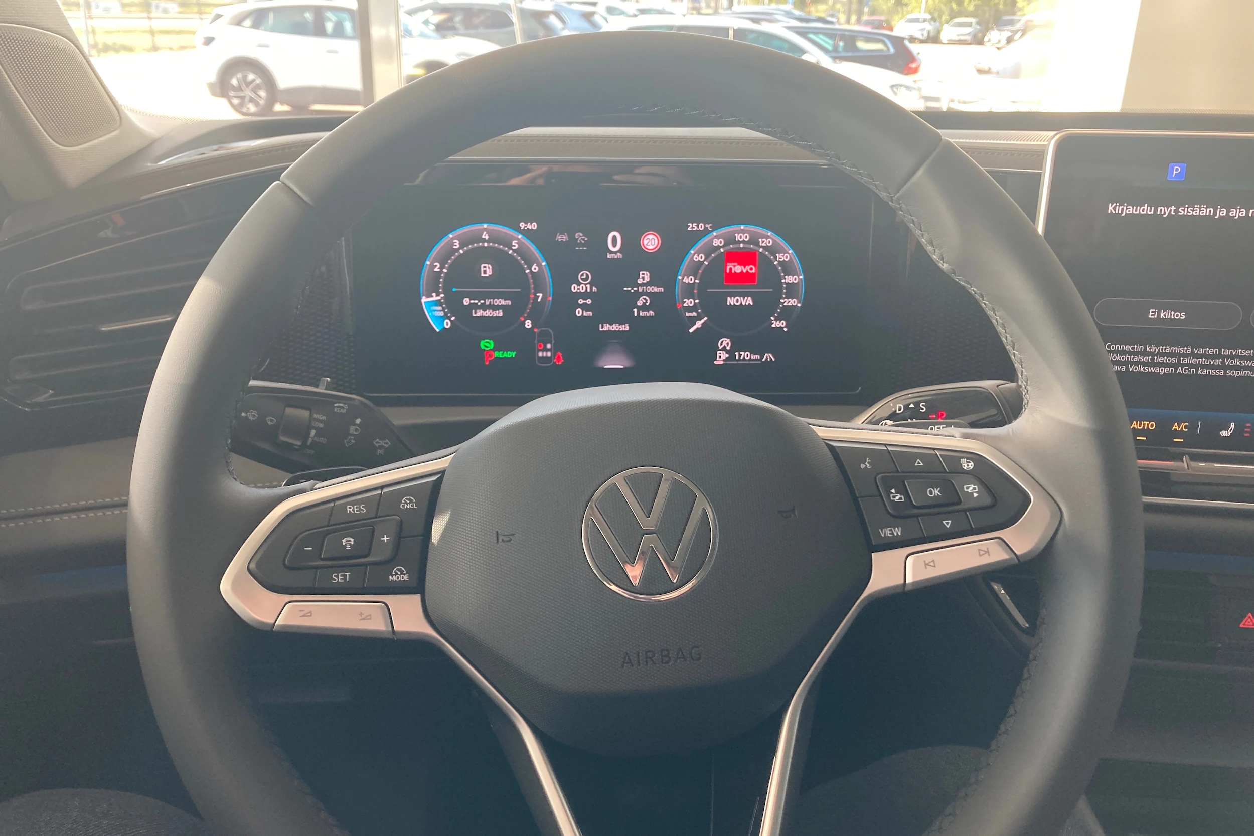 sininen Volkswagen Tiguan 2026 kuva 13.
