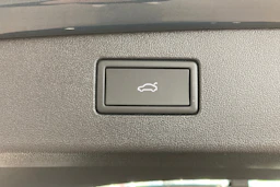 sininen Volkswagen Tiguan 2026 kuva 21.