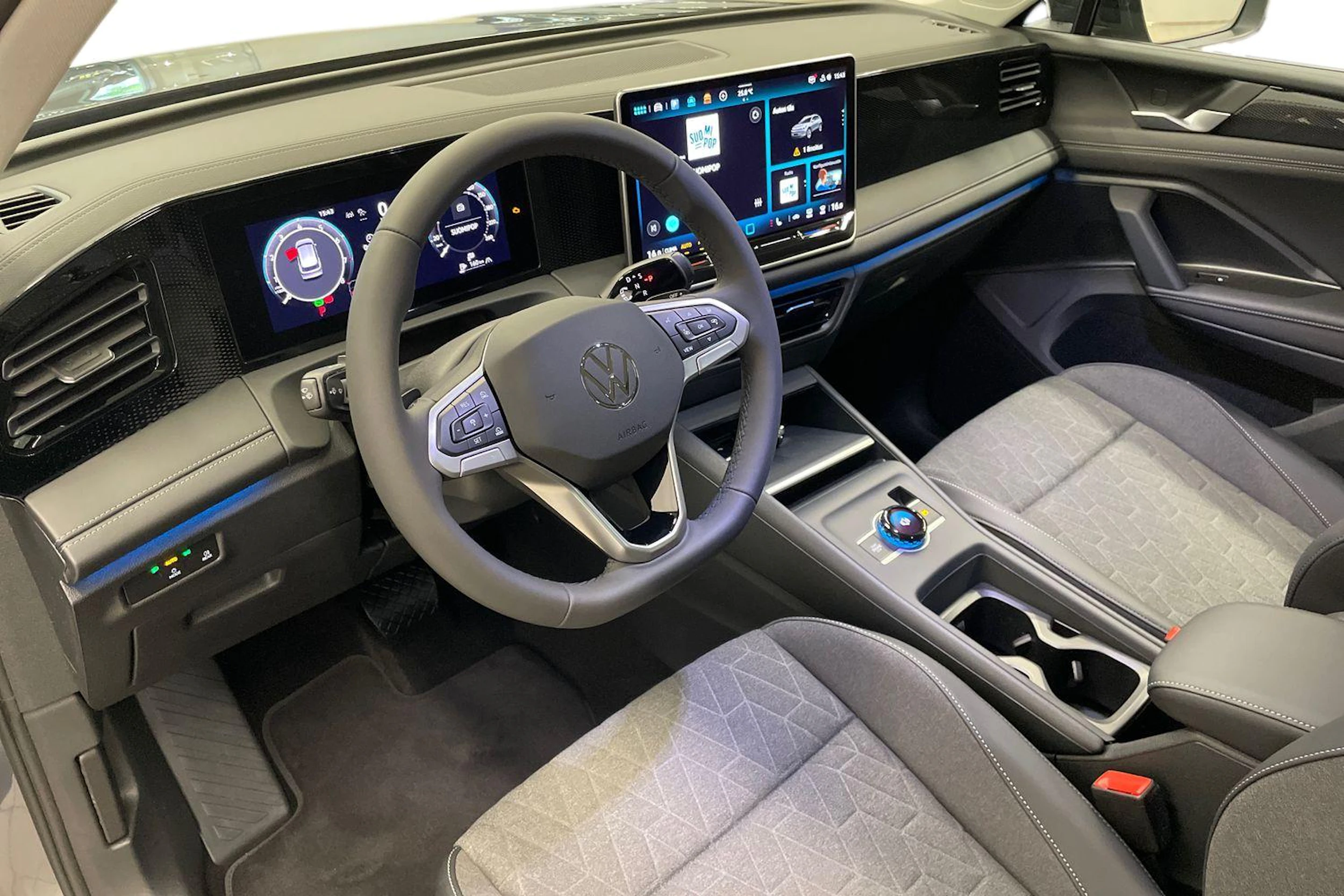 harmaa Volkswagen Tiguan 2026 kuva 6.