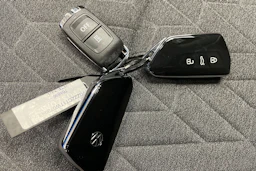 harmaa Volkswagen Tiguan 2026 kuva 10.