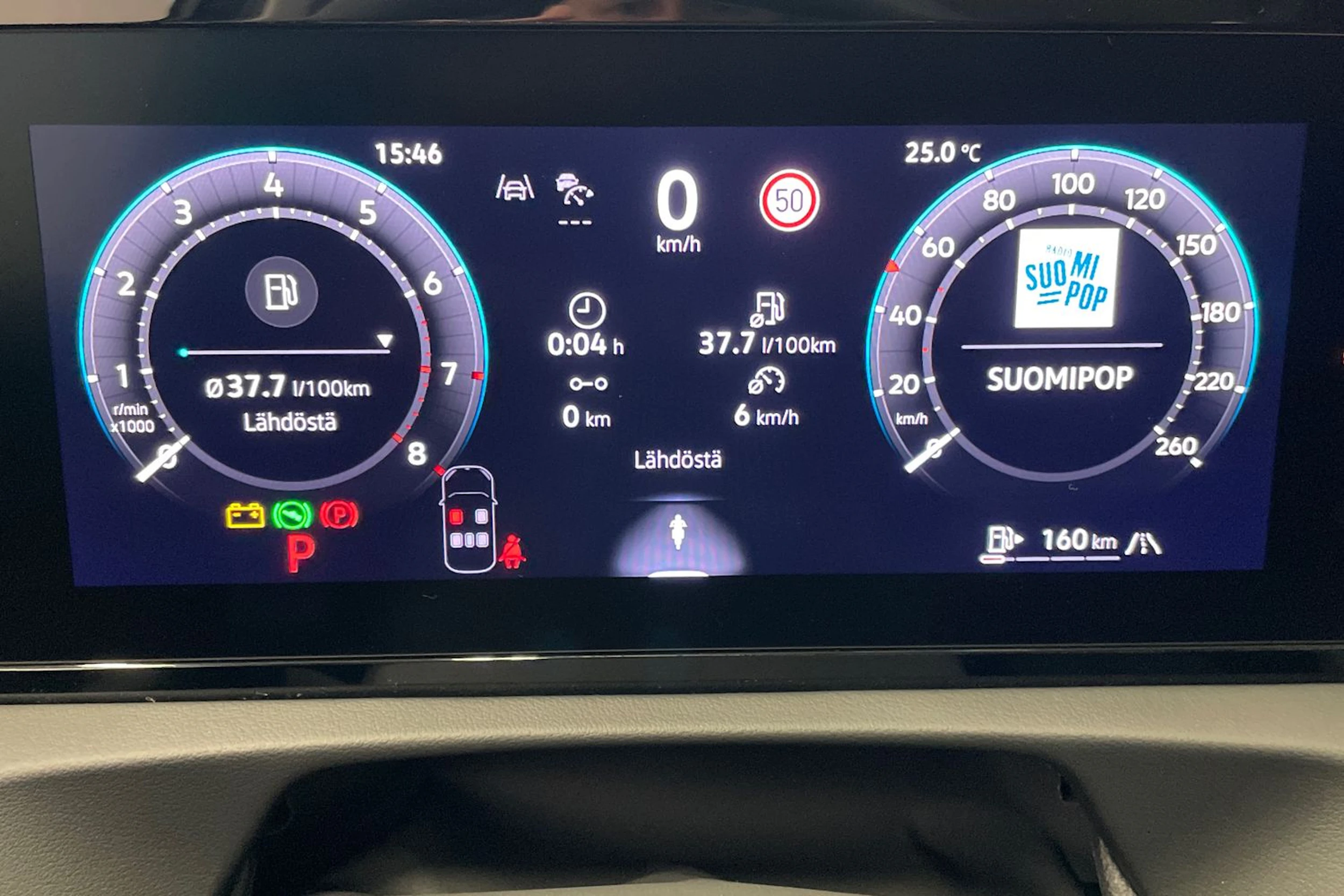 harmaa Volkswagen Tiguan 2026 kuva 13.