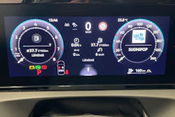 harmaa Volkswagen Tiguan 2026 kuva 13.