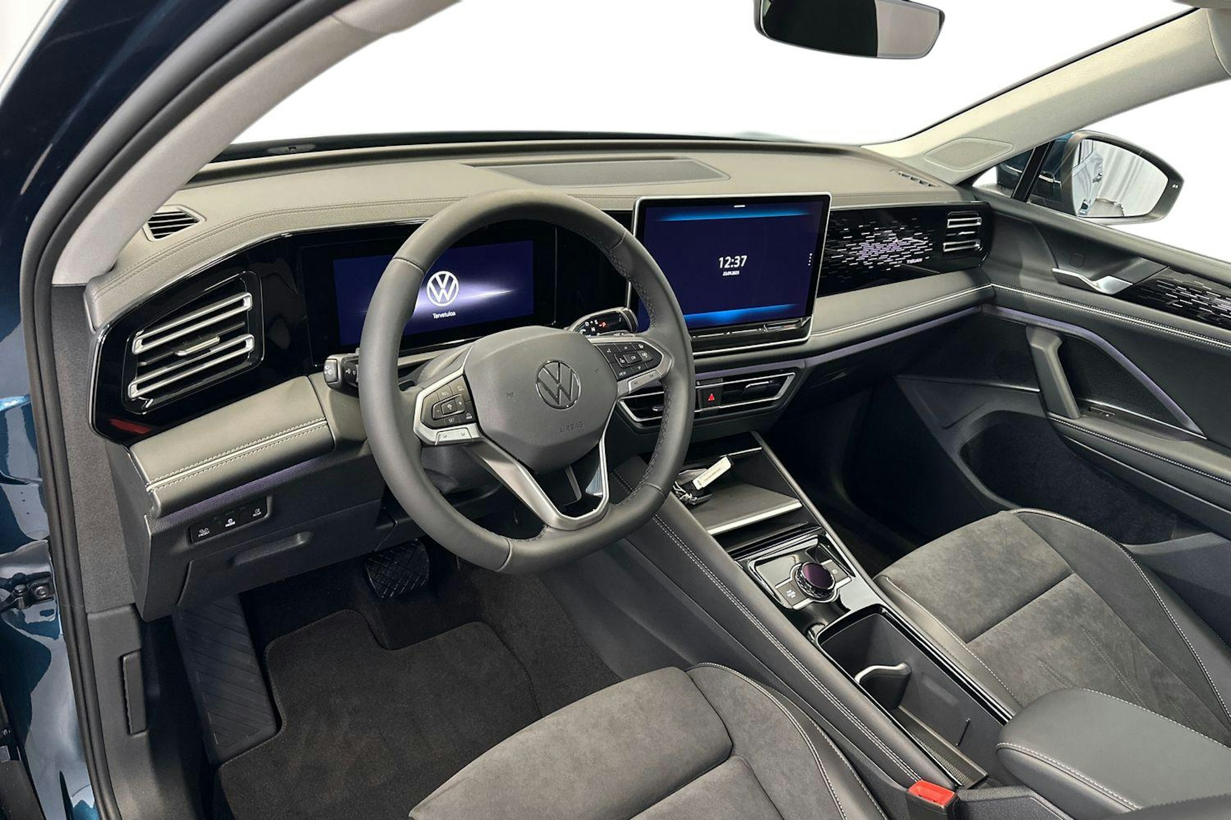sininen Volkswagen Tiguan 2026 kuva 6.