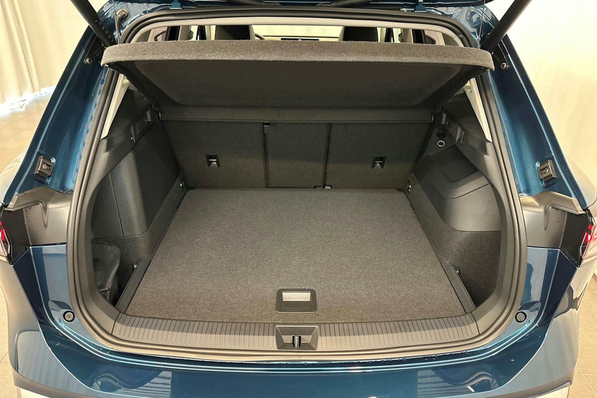 sininen Volkswagen Tiguan 2026 kuva 11.