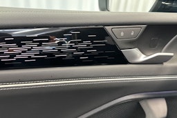 sininen Volkswagen Tiguan 2026 kuva 15.