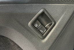 sininen Volkswagen Tiguan 2026 kuva 16.