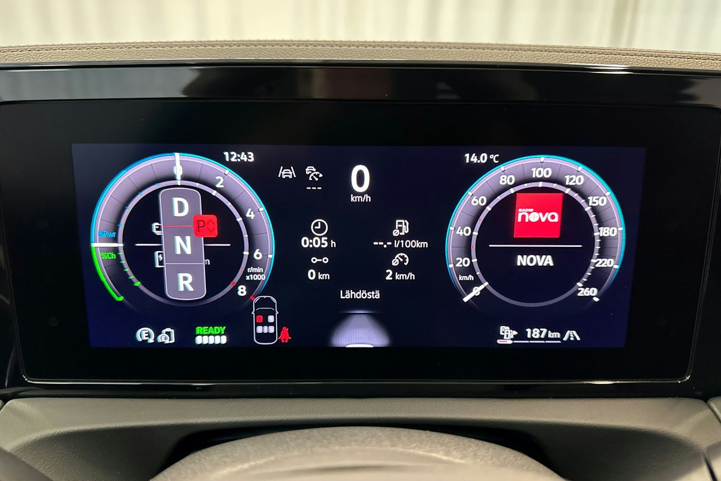 sininen Volkswagen Tiguan 2026 kuva 26.