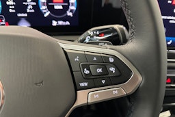 sininen Volkswagen Tiguan 2026 kuva 28.