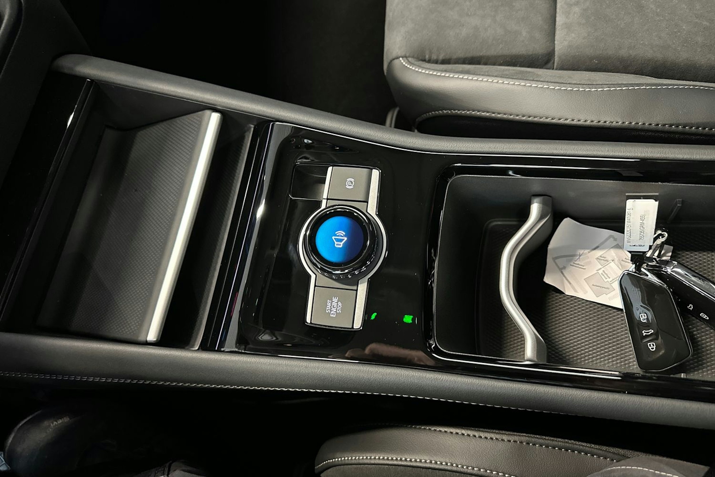 sininen Volkswagen Tiguan 2026 kuva 29.